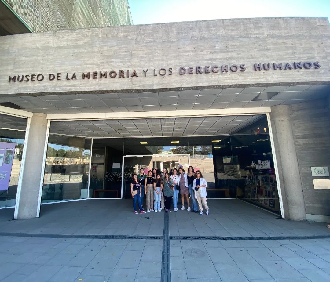 Descubre Santiago: El Top 10 de los Estudiantes de Intercambio